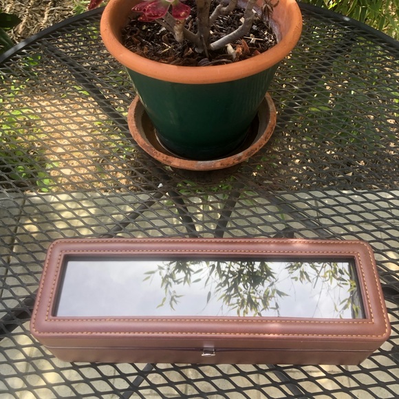 NWOT Men’s or Women’s Brown Leather 6-Slot Watch Box - Picture 4 of 7